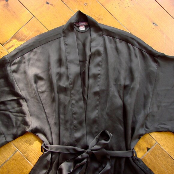 Victoria's Secret Black Satin Robe Flutter Sleeves Size XS Small - Picture 7 of 10